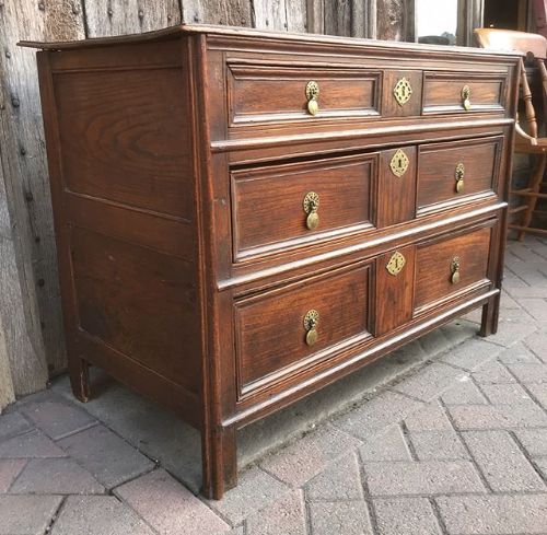 early 18thc oak elm chest of drawers