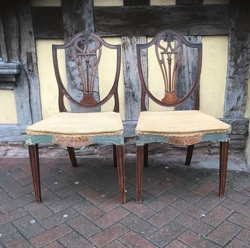 18thc pair of mahogany carved back chairs