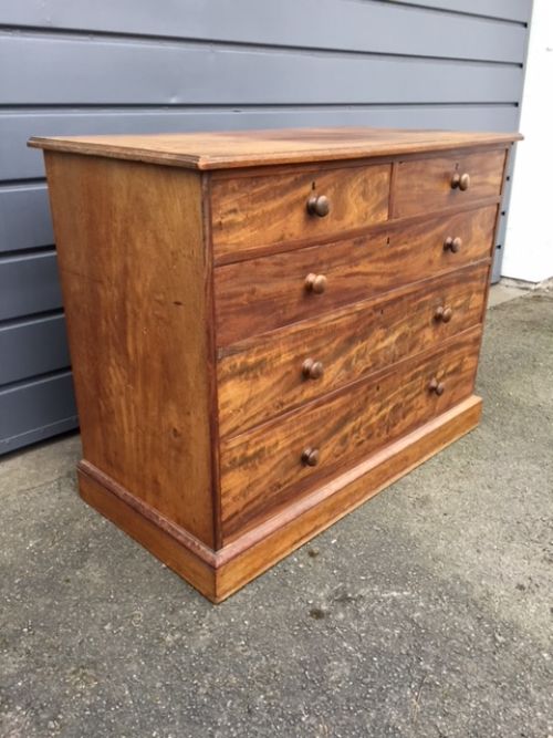 19thc mahogany chest of drawers by gillows of lancaster