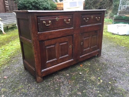 18thc oak welsh dresser base of lovely proportions