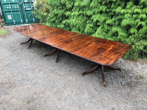 a superb quality 20thc mahogany 3 pedestral dining table