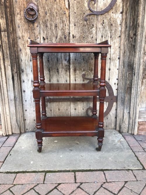 a wonderful quality 19th century mahogany three tier etagere of small proportions