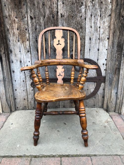 19th century child's windsor armchair in ash and elm