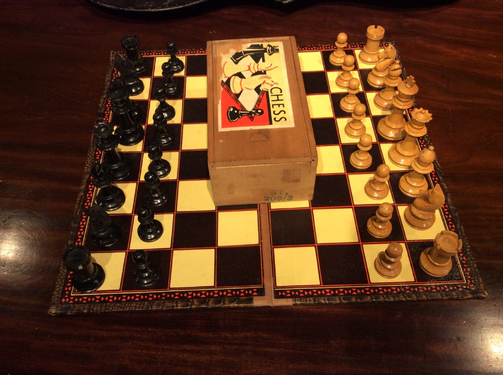 20thc staunton travel chess set