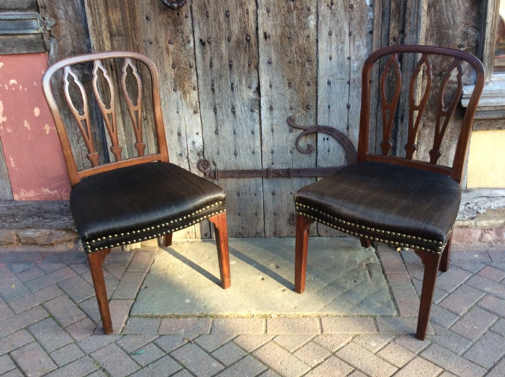 19thc pair of mahogany chairs
