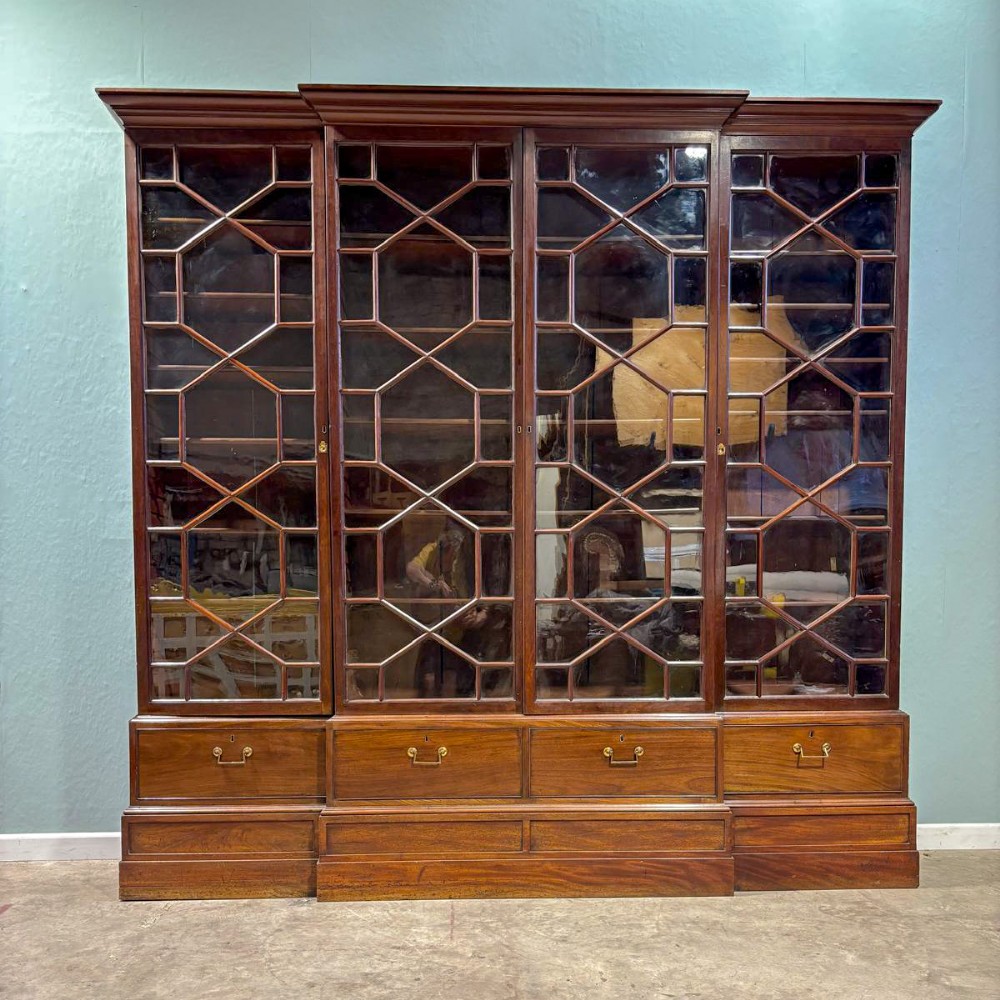 18th c mahogany breakfront bookcase