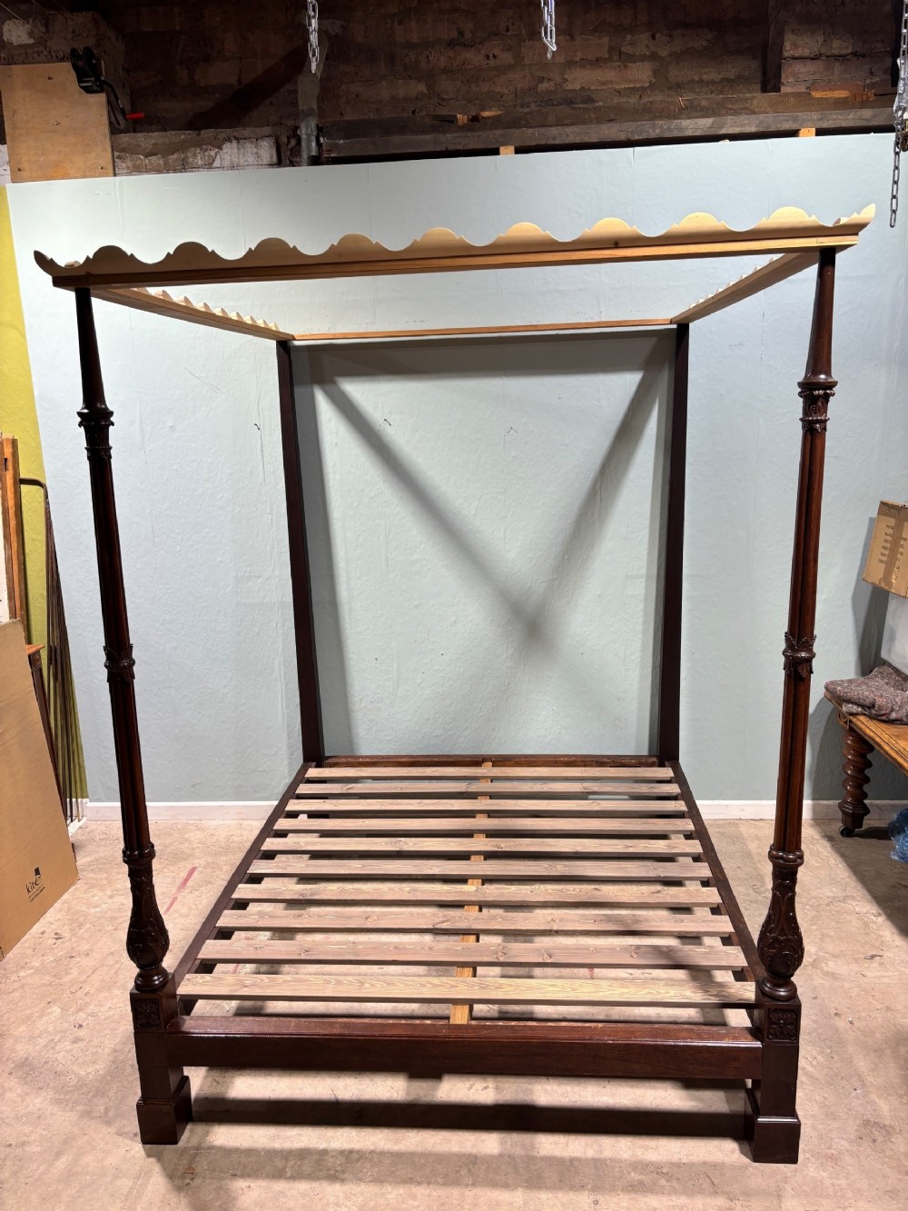 chippendale four poster bed 6ft wide