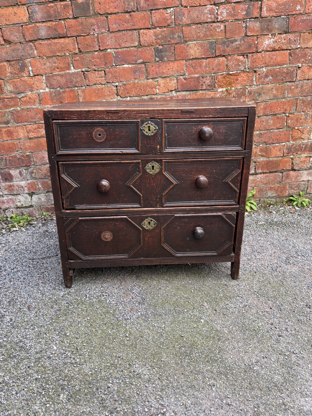 17th century oak moulded front small chest of drawers